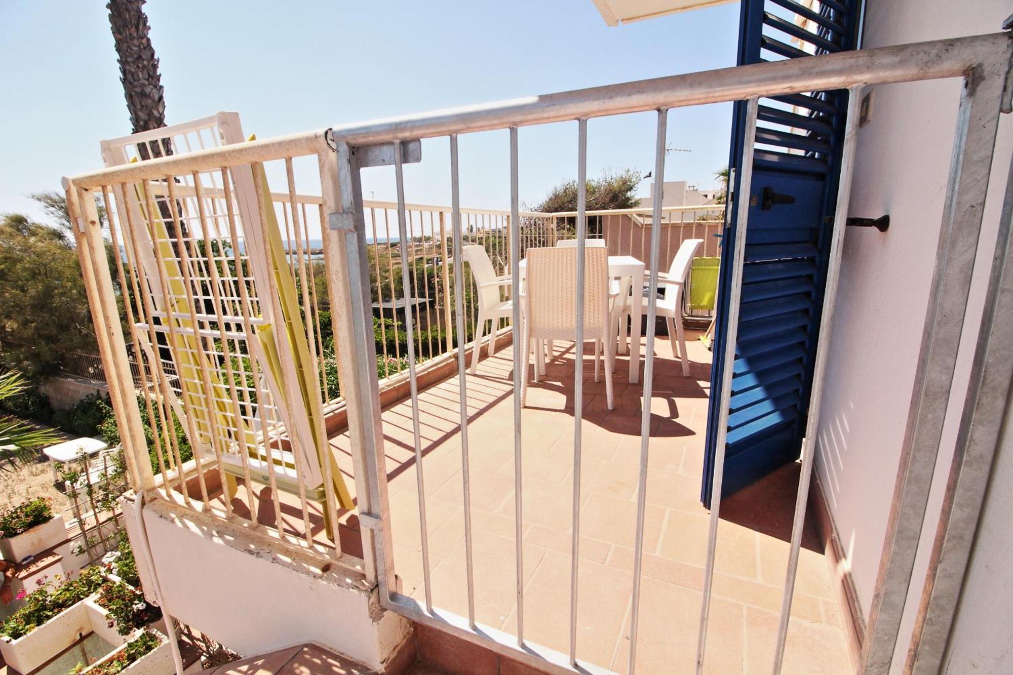Residence Mare Azzurro Торре-Сан-Джованні-Удженто Екстер'єр фото